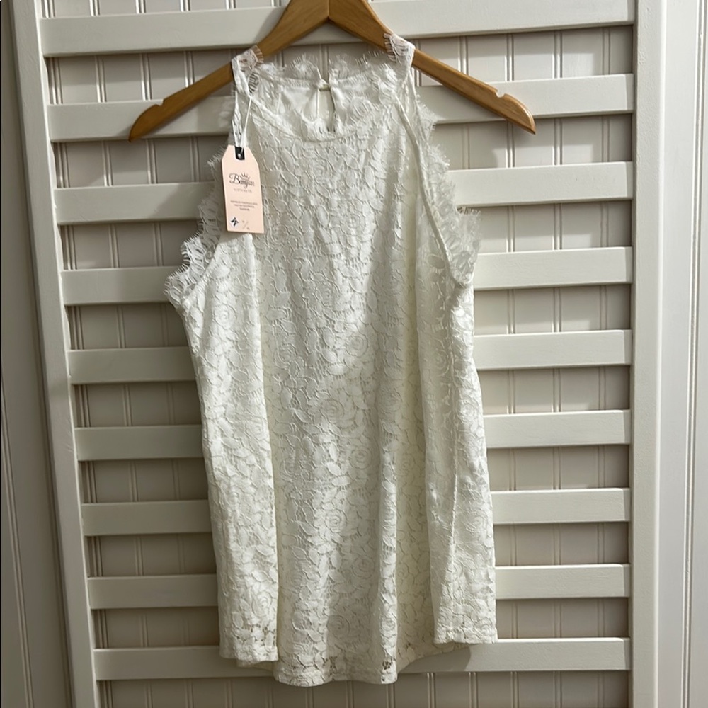 Elegant White Lace Sleeveless Top
